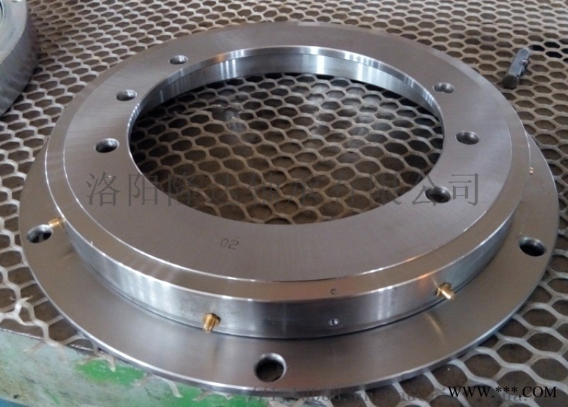 造雪机用方向法兰型号KLK650N转盘轴承图1