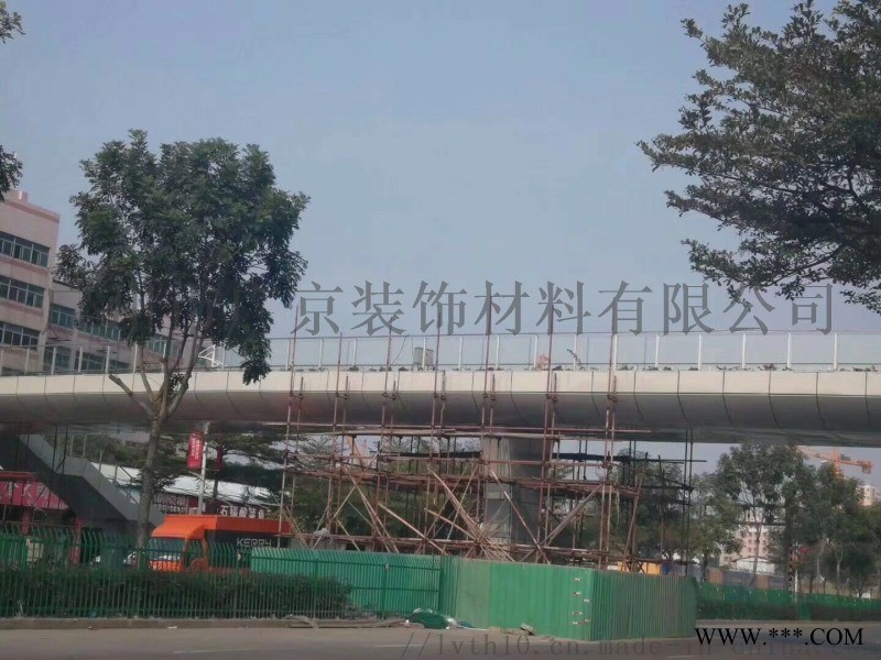 深圳天桥建筑外墙装饰搪瓷钢板幕墙材料图1