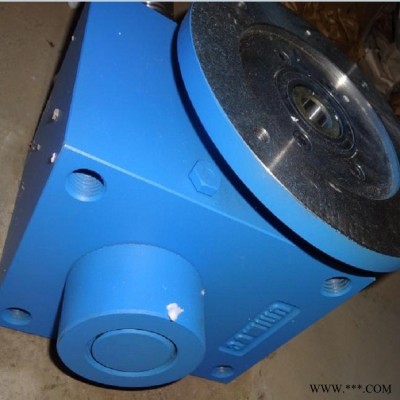 Unimec 丝杆升降机的应用  意大利进口
