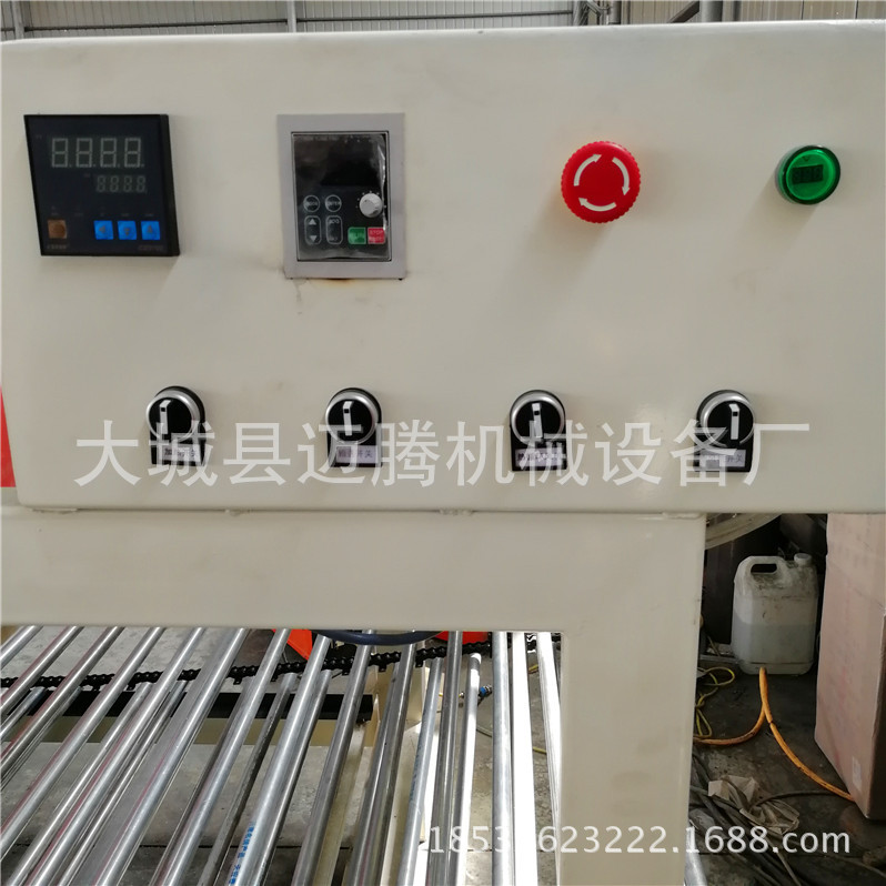 厂家供应新款尿素桶袖口式热收缩膜包装机pe膜封口打包机电机送膜示例图9