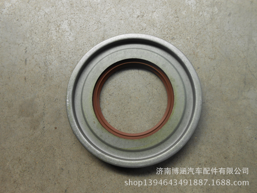 现货供应中国重汽豪沃美驰桥差速器(角齿）油封    A1205Q2591/24示例图2