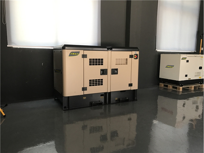180KW小型汽油发电机操作数码静音