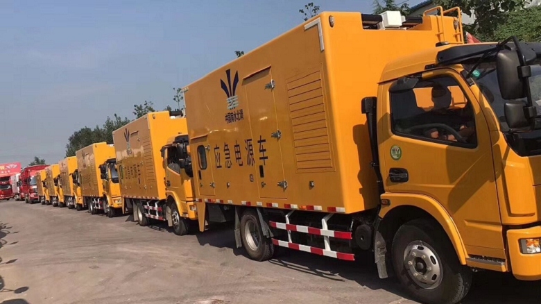 云南临沧大型发电机租赁/100/200/300KW康明斯发电机出租价格
