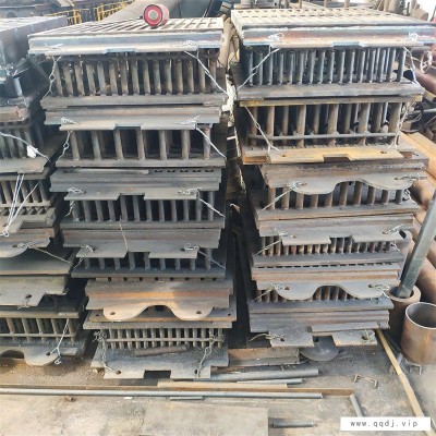 彩砖机模具 裕顺马镫垫块模具 砌块砖模具 成本低