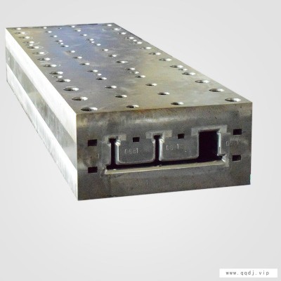 衡水亿通    玻璃钢模具    拉挤模具   模压模具   匹配设备   减少堵断  加速生产