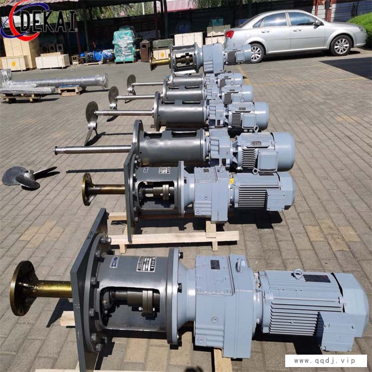 保定斜叶桨式搅拌器-德凯搅拌器高质-斜叶桨式搅拌器厂家图1