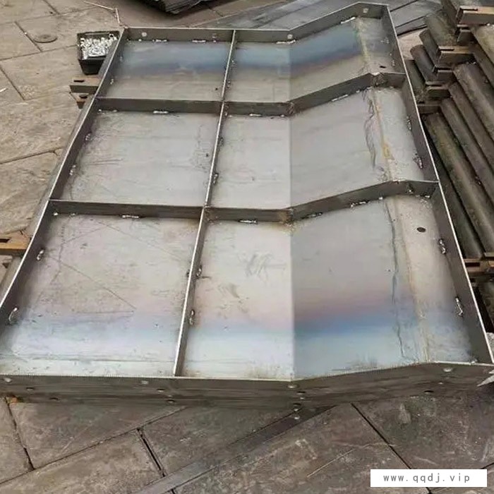 桥梁防护墙模板-恩施州防护墙模板-锐铭模具制造图1