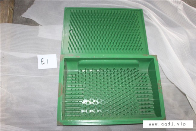 面包乳胶枕头模具-东莞欣亿乳胶模具公司-面包乳胶枕头模具出售图1