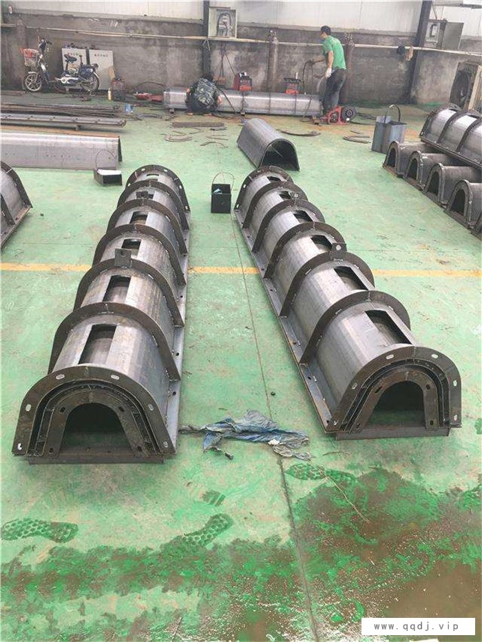 河道u型槽模具-锐铭模具制造-台州u型槽模具图1