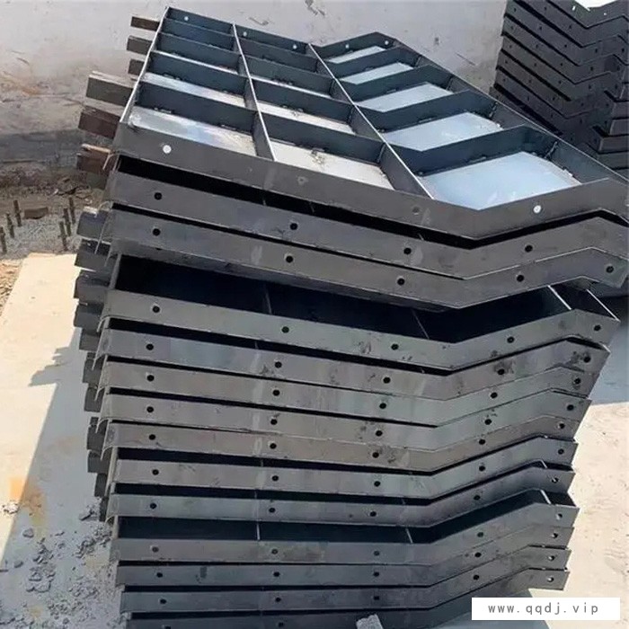 桥面ab墙模板钢模具-苏州ab墙模板-锐铭模具制造图1