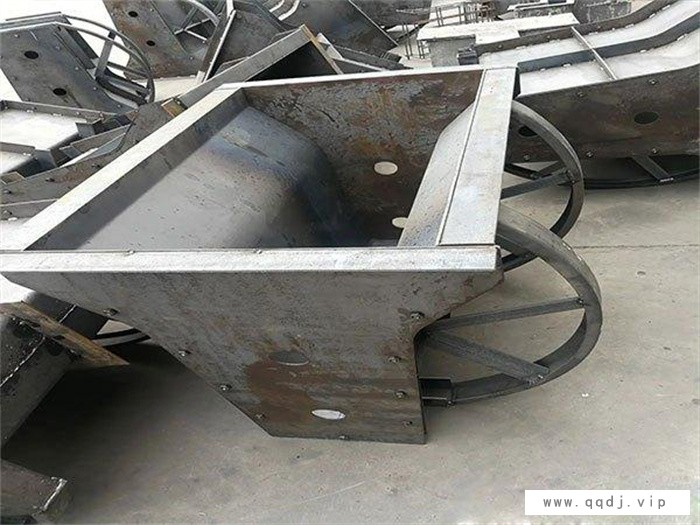 西藏隔离墩钢模具-锐铭钢模具-隔离墩钢模具发货图1