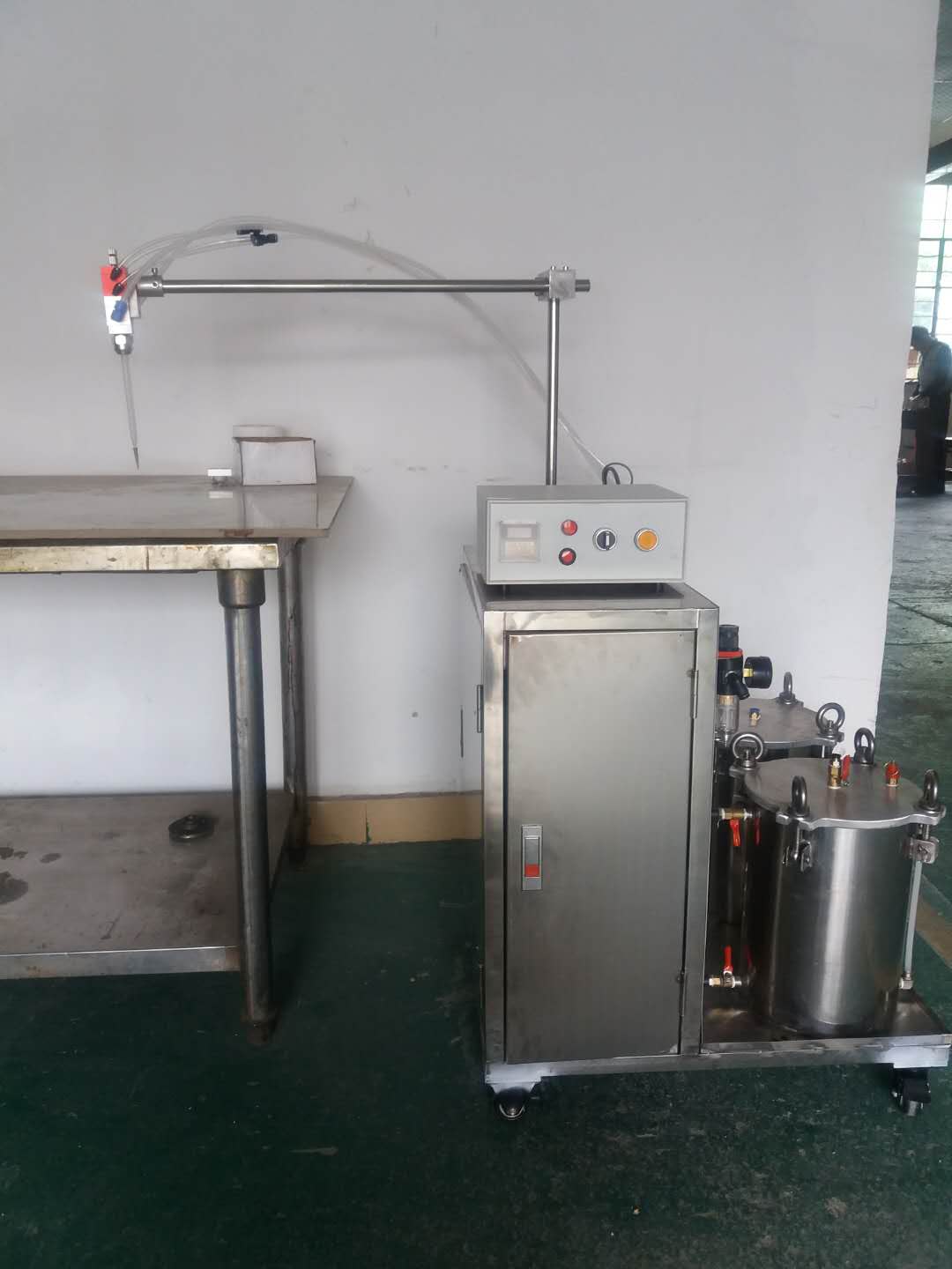 28048695.jpg 3967488.jpg