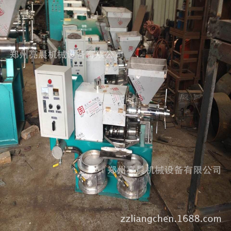 供应 全自动商用花生螺旋榨油机 芝麻菜籽榨油机滤油机 油坊专用示例图8